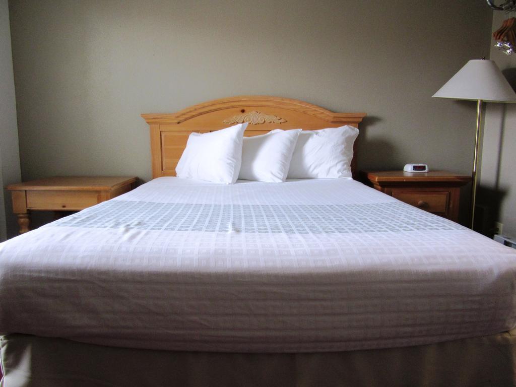 White Buffalo Hotel West Yellowstone Rum bild