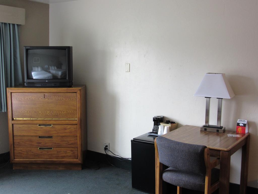 White Buffalo Hotel West Yellowstone Rum bild