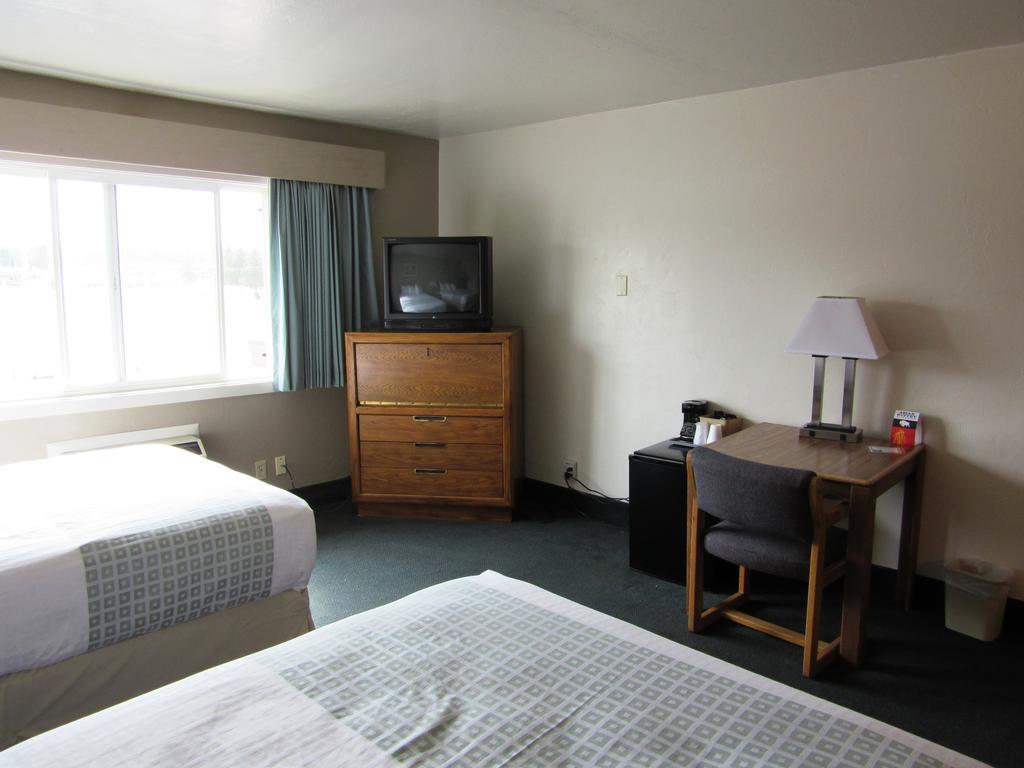 White Buffalo Hotel West Yellowstone Rum bild