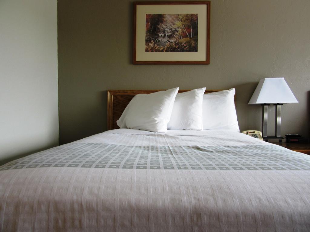 White Buffalo Hotel West Yellowstone Exteriör bild