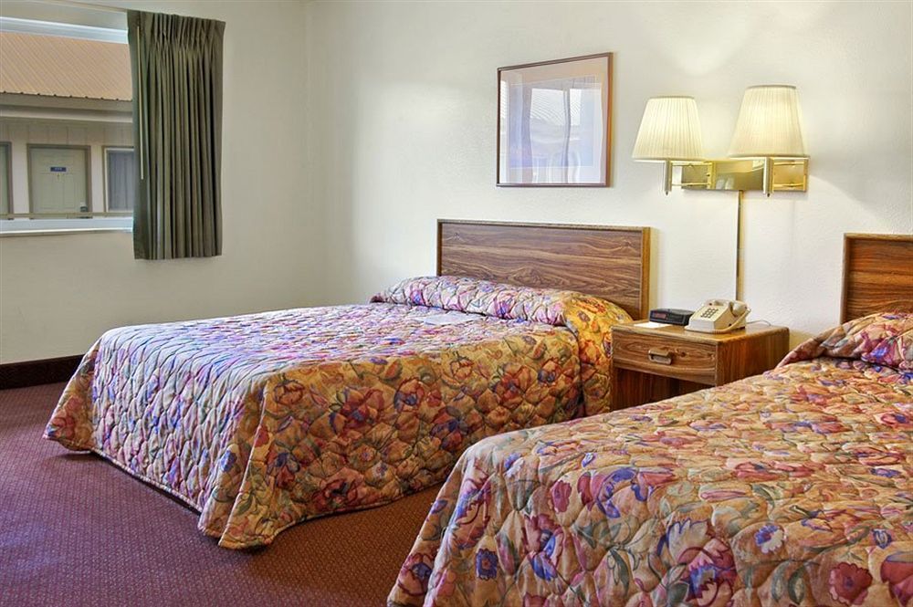 White Buffalo Hotel West Yellowstone Exteriör bild